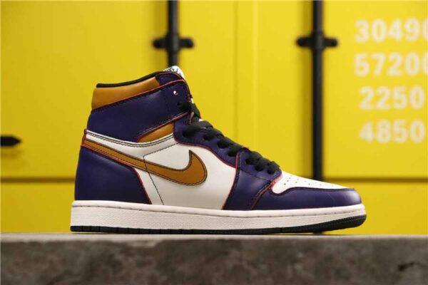 Air Jordan 1 Retro High OG "LA to Chicago" - Image 5