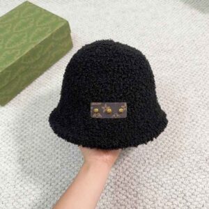 LV hat 40