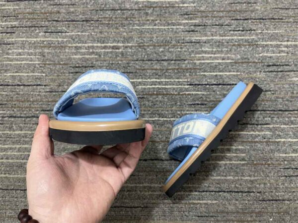 LV Slipper - Image 4