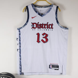 25 Wizards City White
