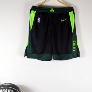 25 Kaicheng black pants