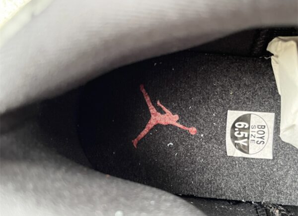 Jordan 12 Flu Game - Image 5