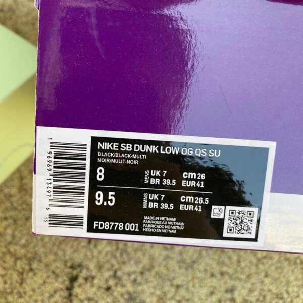 Supreme x Nike SB Dunk Low "Black Graffiti" - Image 2