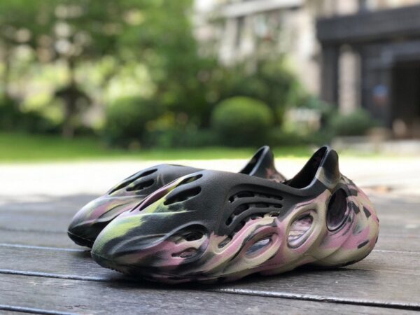 Adidas Yeezy Foam Runner “Venom Purple” - Image 11