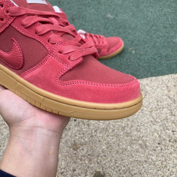 Nike SB Dunk Low “Red Gum” – Pure Original - Image 4