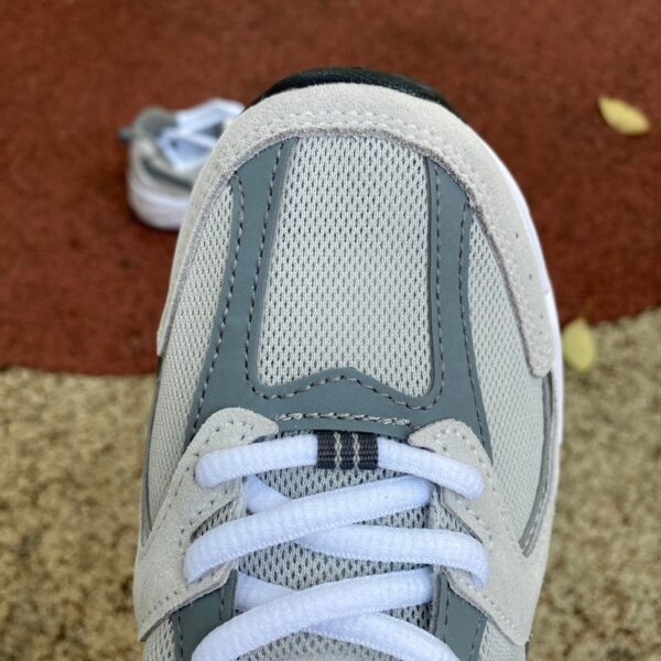 New Balance MR530 White/Grey - Image 5